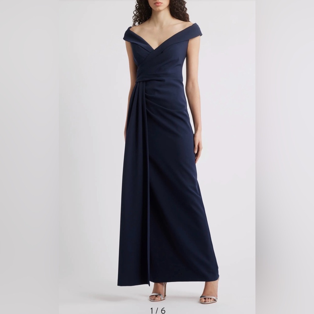 NEW Eliza J Social Portrait Collar Laguna Gown, Size 14